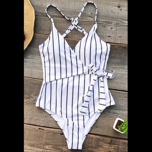 Cupshe Stay young striped one piece swimsuit